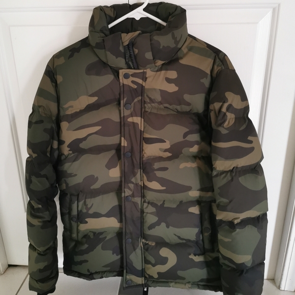 TNA super puff puffer